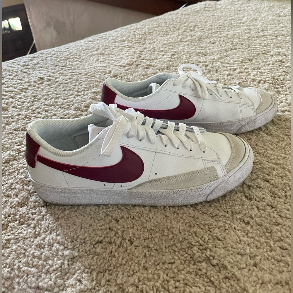 Nike Blazer Low ‘77 “White Team Red”